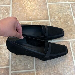 NWOB Stuart Weitzman Black Perforated Square Toe kitten heels